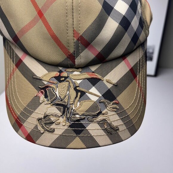 Burberry cap - Picture 5 of 7